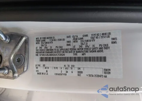 2016 Ford Escape Titanium z USA, uszkodzony, nr VIN 1FMCU9J90GUC72520